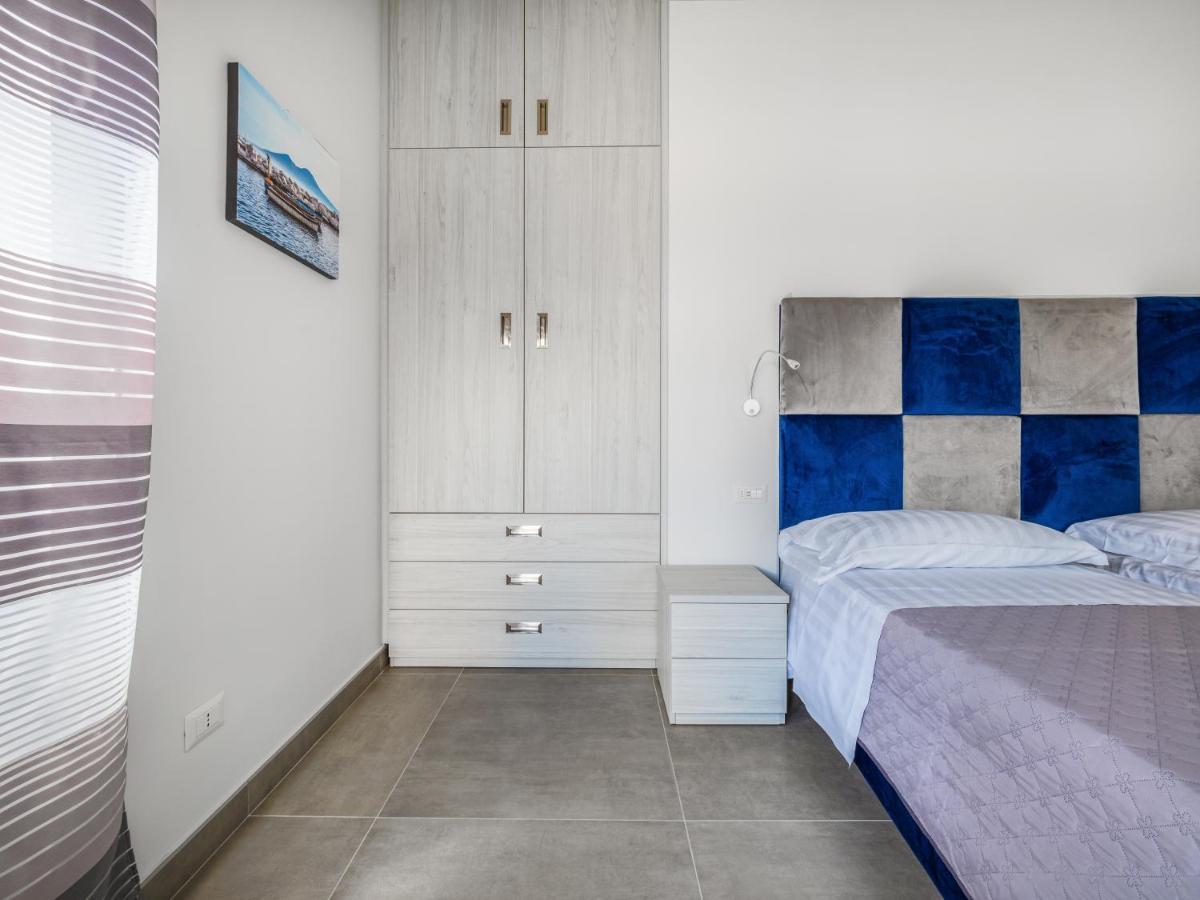 Azzurro Park Apartment *